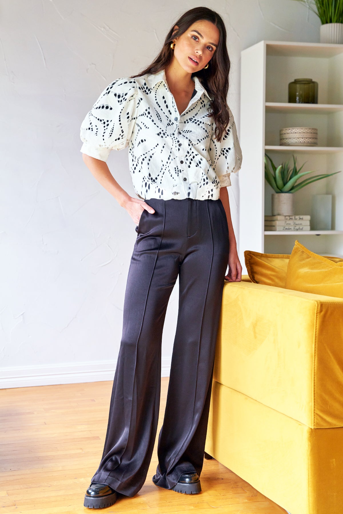 Bomba Short Sleeve Twist-Hem Blouse, Ivory Chunky Lace