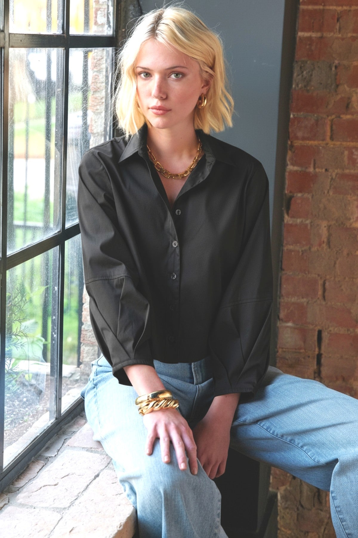 Emmy, Pleated Cuff Cropped Poplin Shirt, Black Silky Poplin